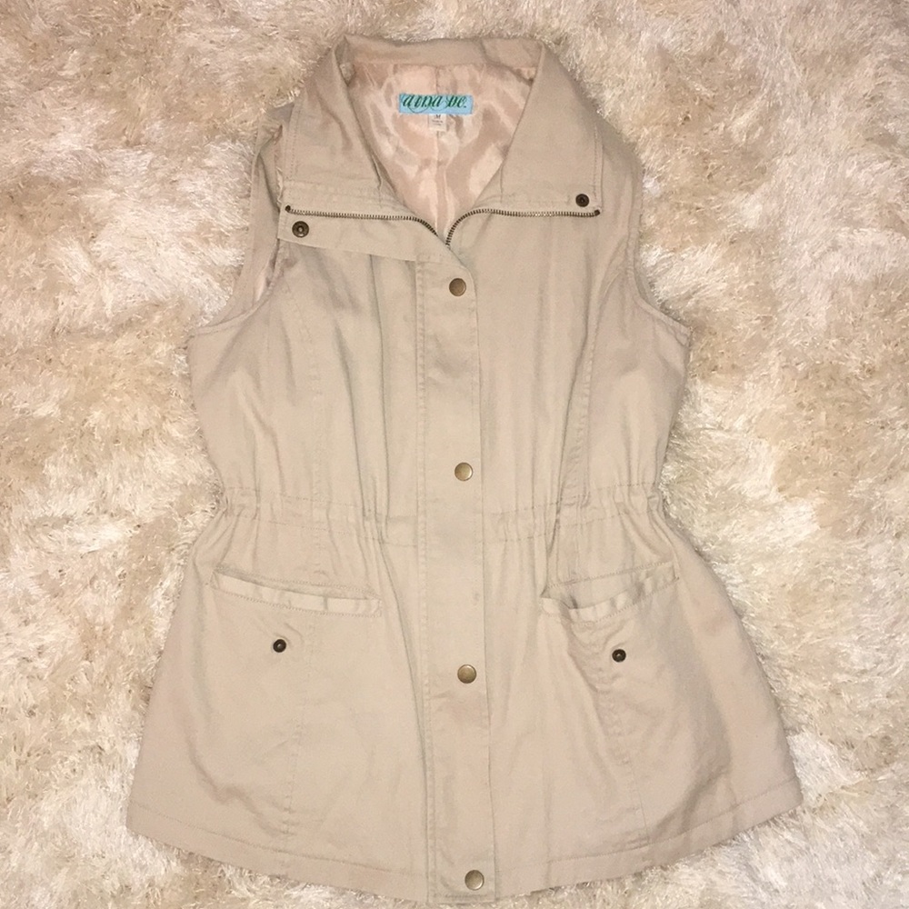 Tan vest